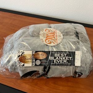 Minky Couture blanket travel size